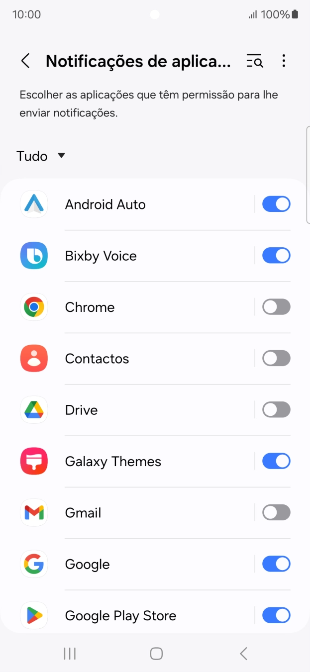 Prima a lista suspensa.