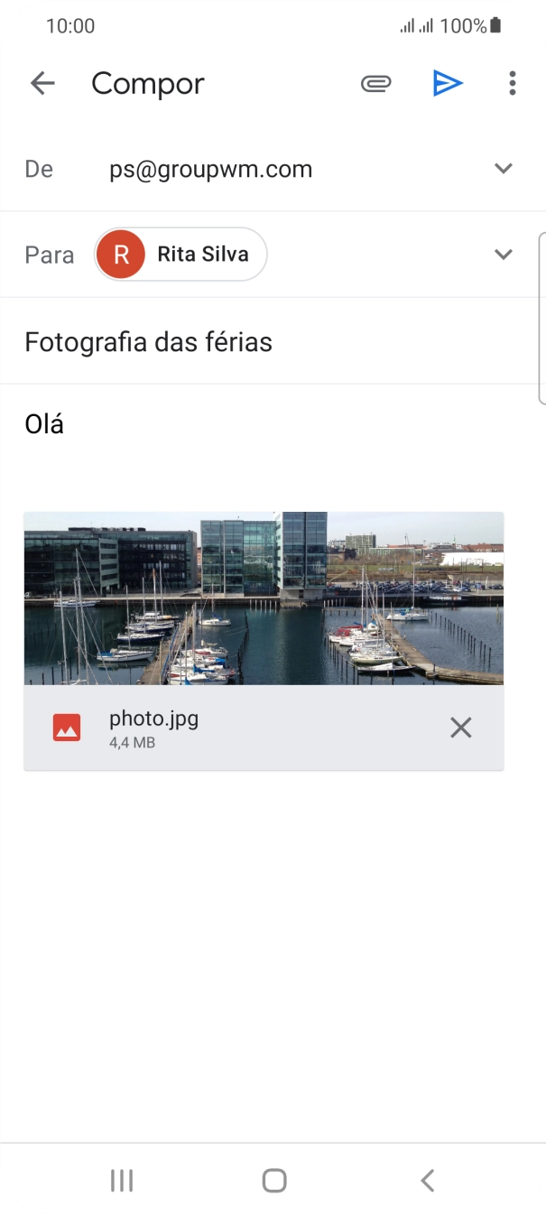 Prima o ícone para enviar quando terminar de escrever o seu e-mail.