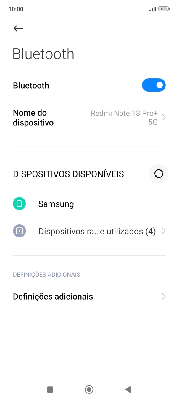 Prima o dispositivo Bluetooth pretendido e siga as indicações no ecrã para emparelhar o dispositivo pretendido com o telefone.
