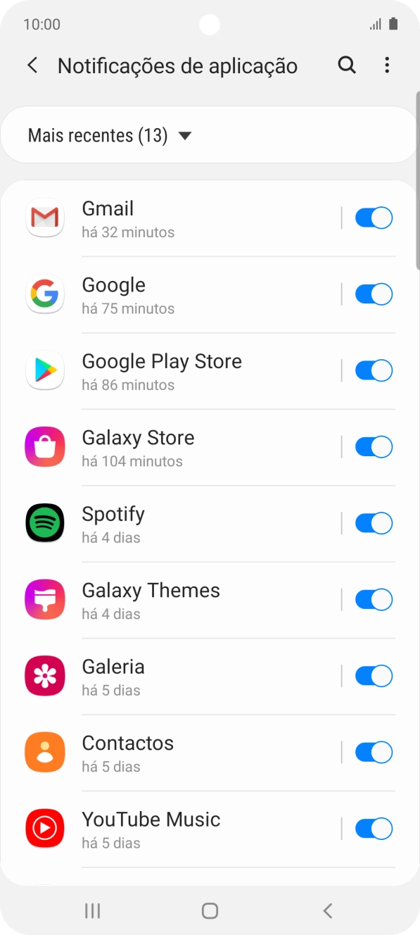 Prima a lista suspensa.