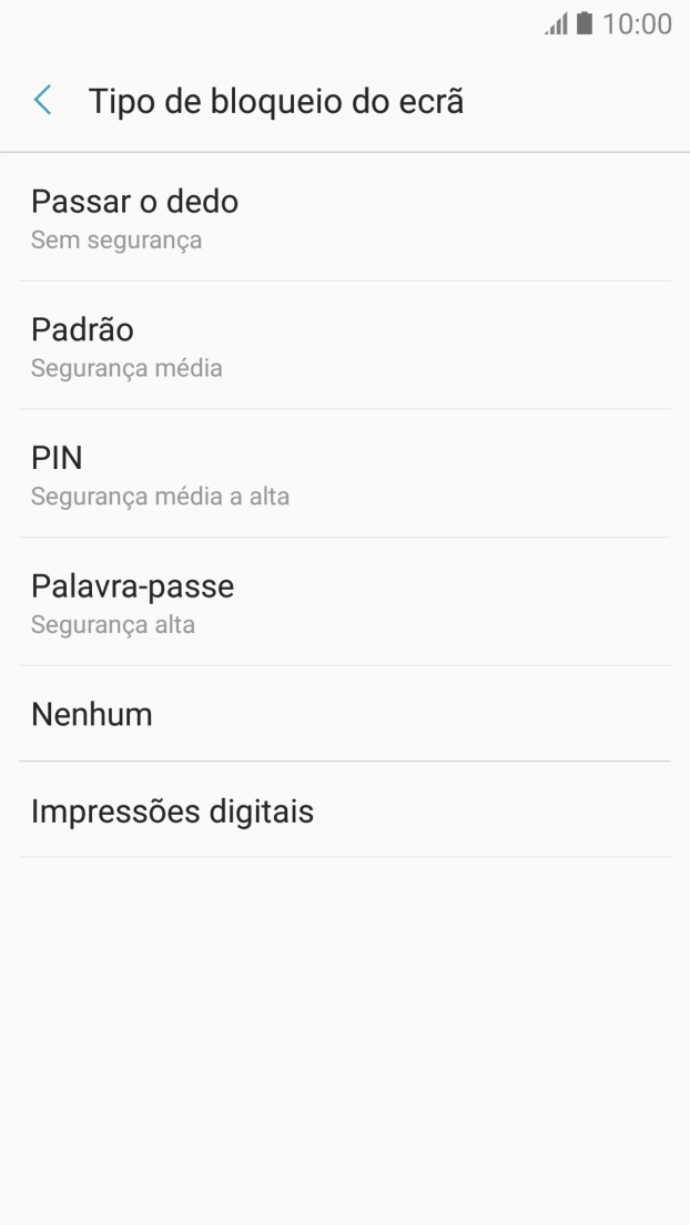 Prima Nenhum e siga as indicações no ecrã para desativar a utilização do código de bloqueio do telefone.