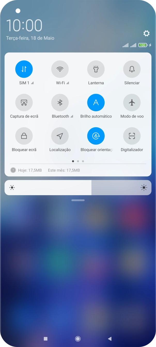 Prima o ícone de dados móveis para ativar ou desativar a função.