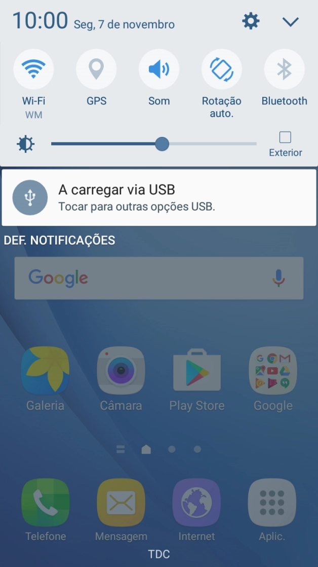 Prima o ícone de definições.