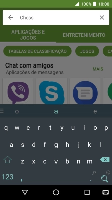 Introduza o nome ou categoria da app pretendida e prima o ícone para pesquisar.