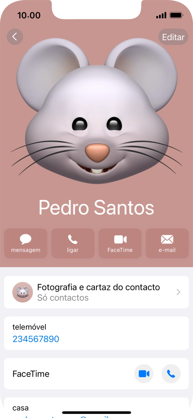 Para voltar ao ecrã inicial, deslize o dedo de baixo para cima a partir da base do ecrã.