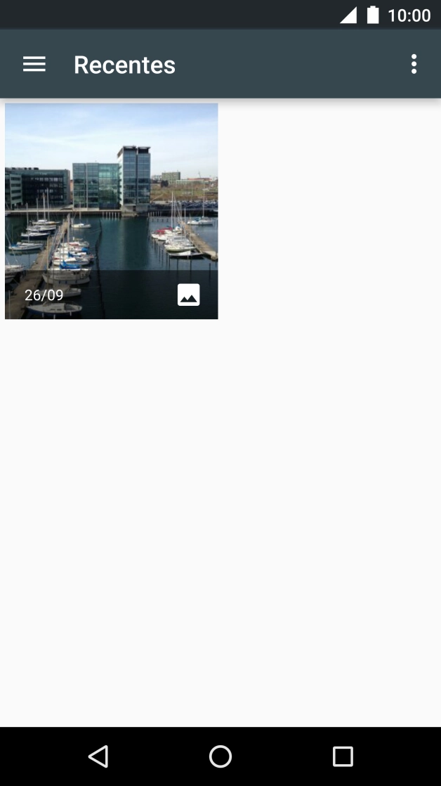 Deslize o dedo sobre o ecrã da esquerda para a direita.