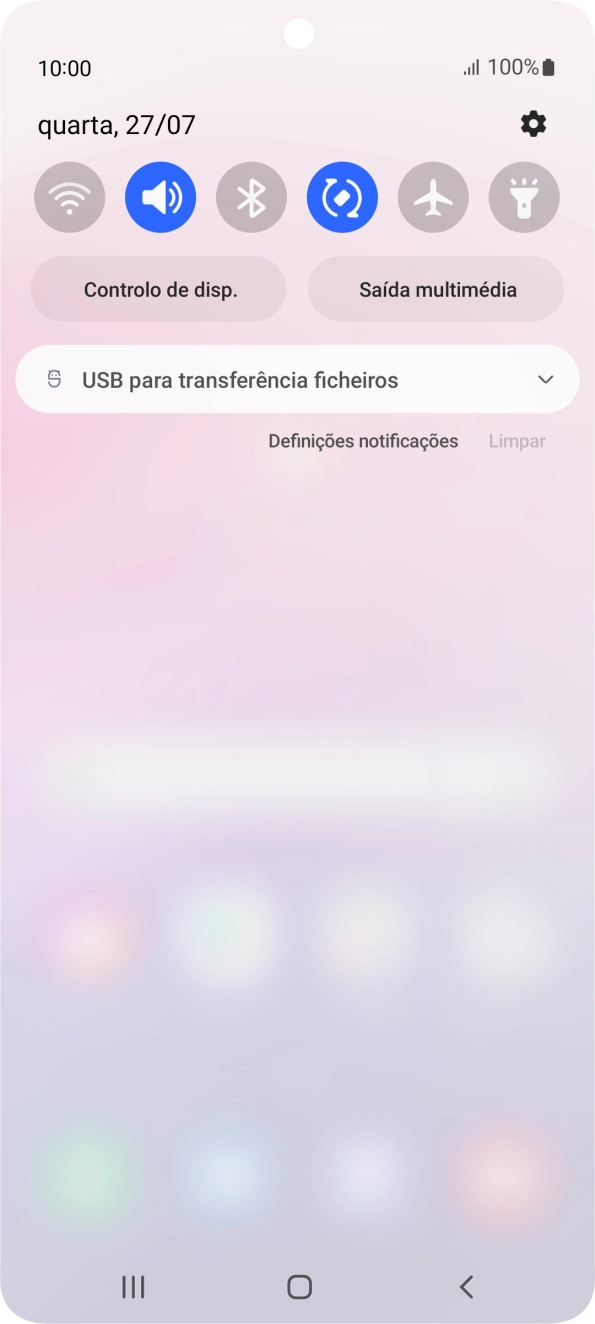 Prima a lista suspensa.