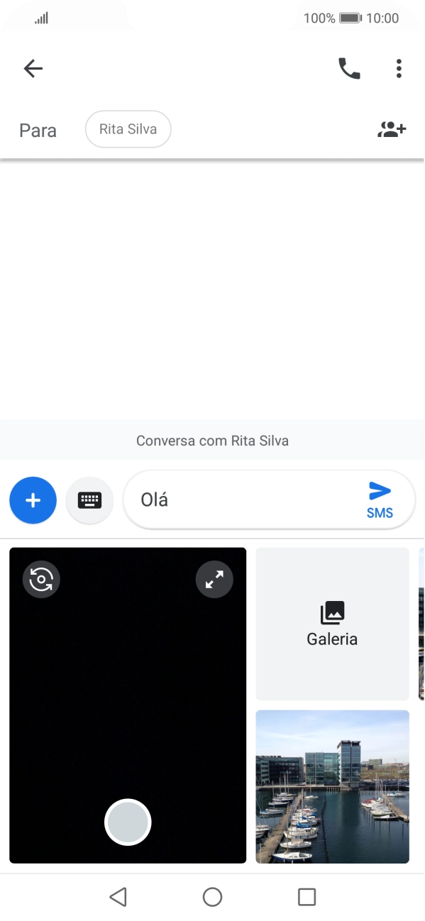 Prima Galeria e vá até à pasta pretendida.