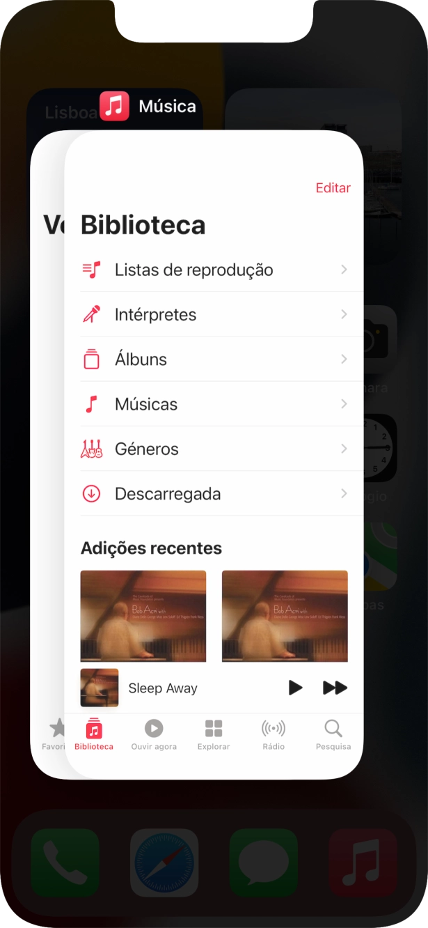 Deslize o dedo para cima sobre a aplicação pretendida para a terminar.