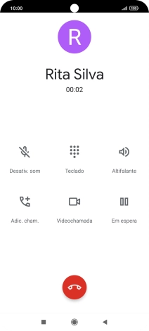Prima o ícone para terminar a chamada.