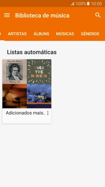 Deslize o dedo para a esquerda ou para a direita no ecrã para escolher a categoria pretendida e vá até ao ficheiro de música pretendido.