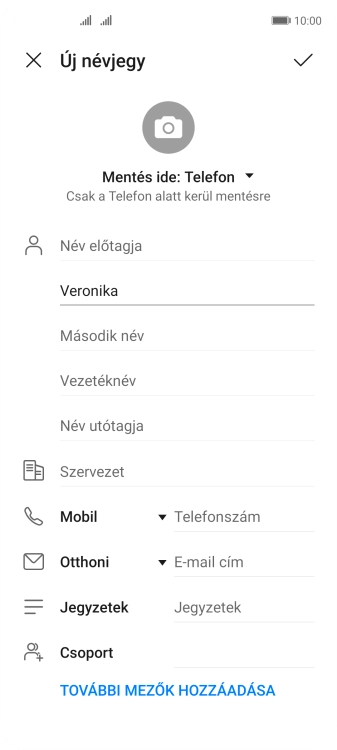 Kattints a Vezetéknév mezőre, és írd be a kívánt vezetéknevet.