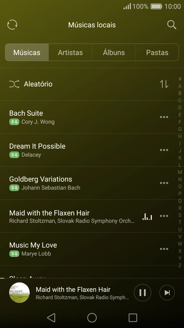 Prima o título da música na parte inferior do ecrã.