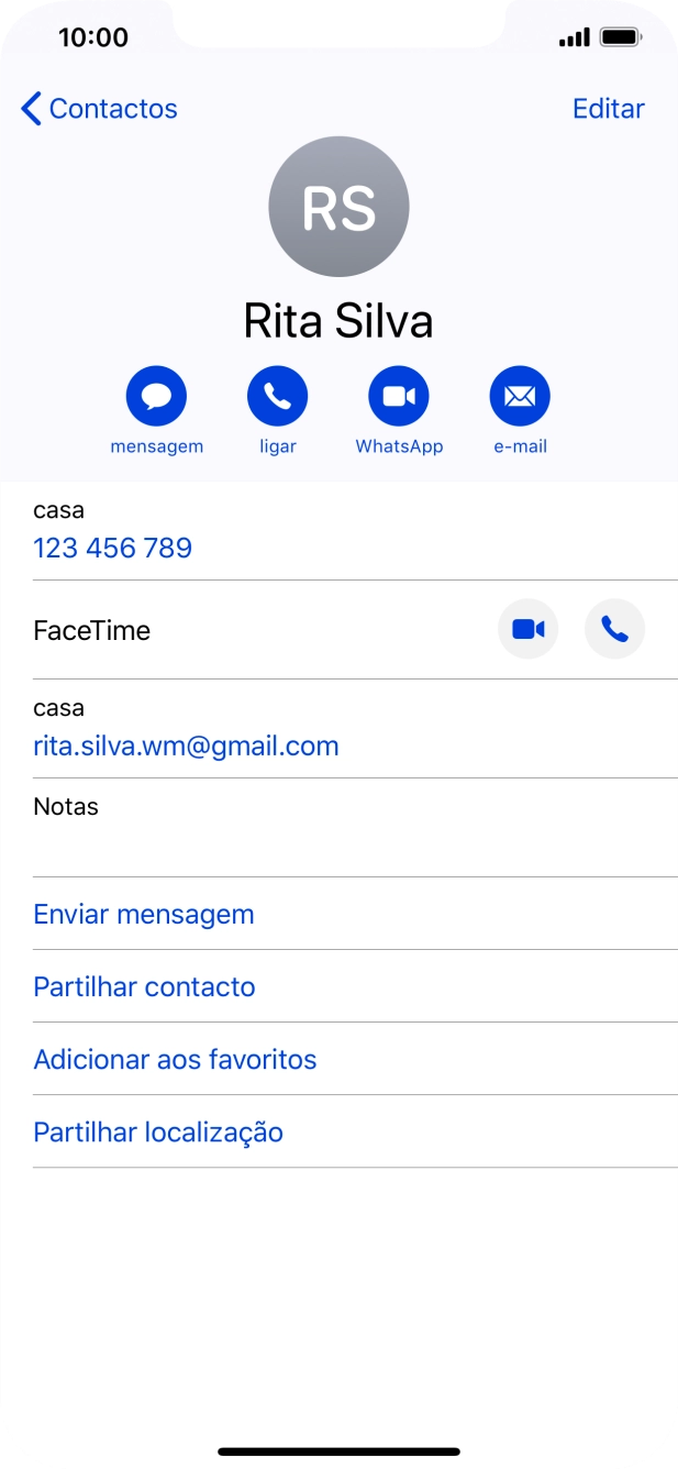 Para voltar ao ecrã inicial, deslize o dedo de baixo para cima a partir da base do ecrã.