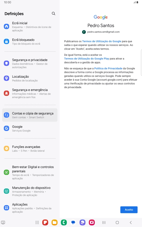 Prima Aceito e siga as indicações no ecrã para escolher as definições da conta Google.