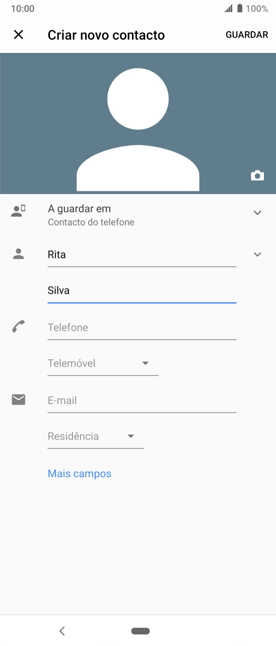 Prima Telefone e introduza o número de telefone pretendido.