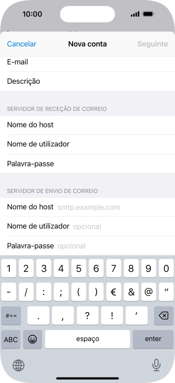 Prima Nome do host e introduza o nome do servidor de envio do fornecedor de e-mail.