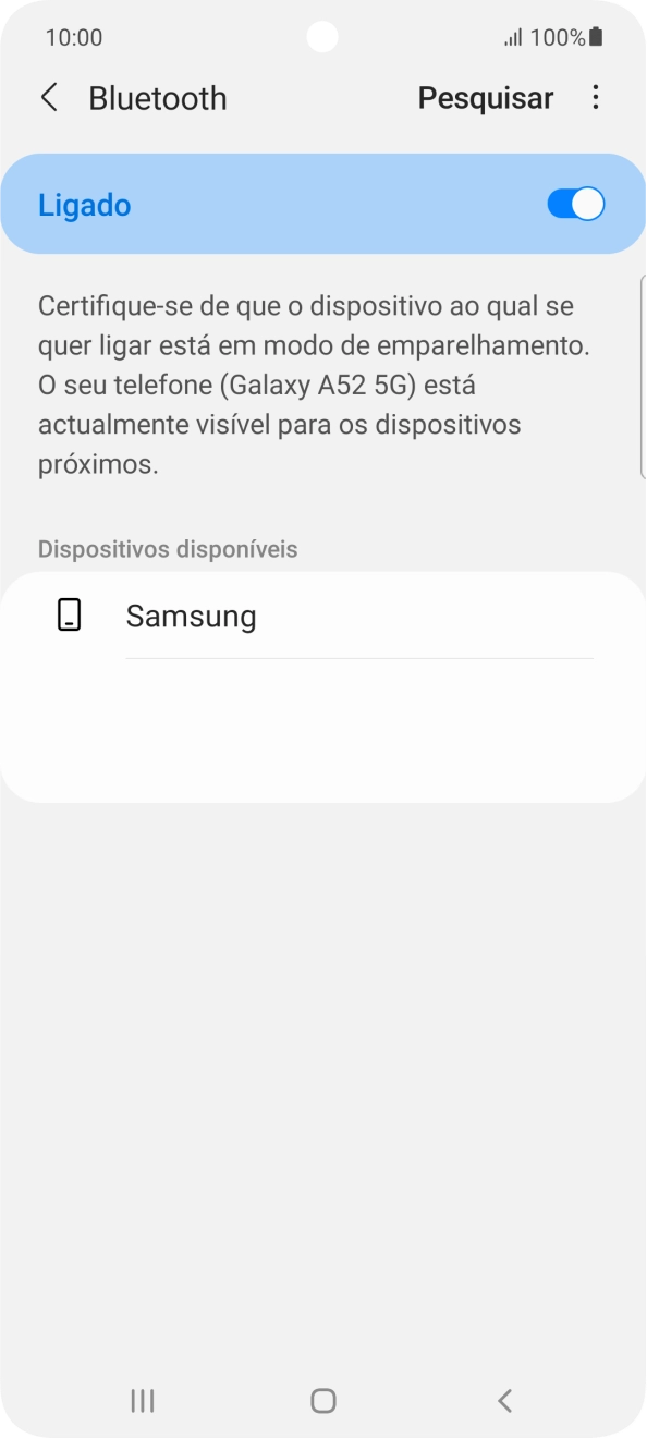 Prima o dispositivo Bluetooth pretendido e siga as indicações no ecrã para emparelhar o dispositivo pretendido com o telefone.