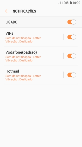 Prima o indicador junto à conta de e-mail pretendida para ativar ou desativar a função.
