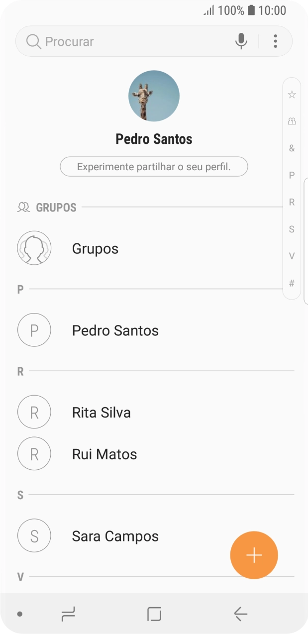 Prima o ícone de novo contacto.