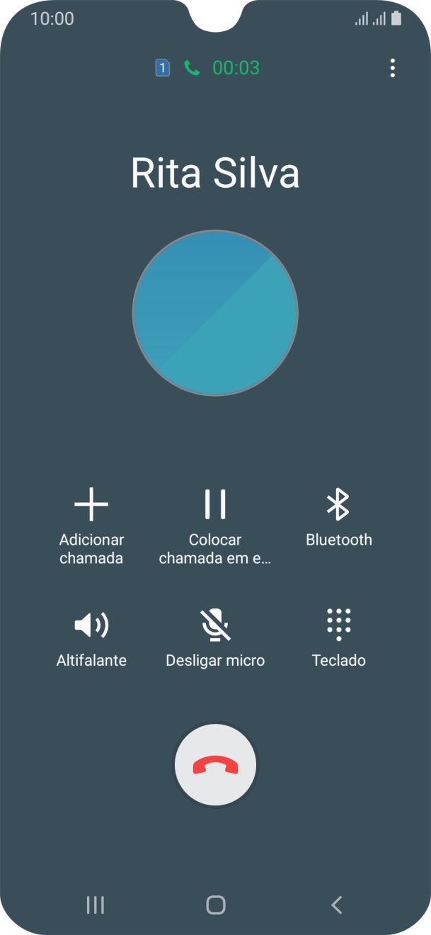 Prima o ícone para terminar a chamada.
