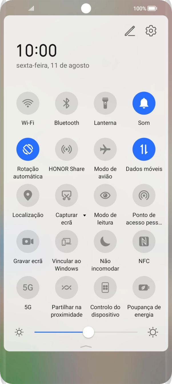 Prima o ícone de dados móveis para ativar ou desativar a função.