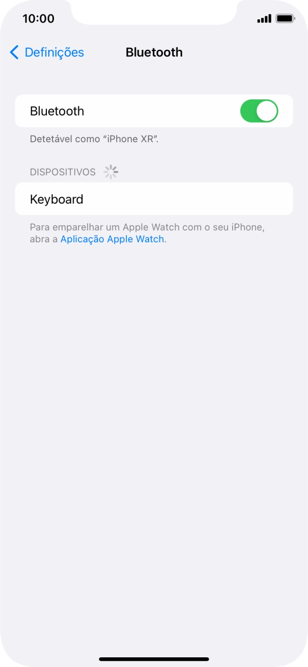 Prima o dispositivo Bluetooth pretendido e siga as indicações no ecrã para emparelhar o dispositivo pretendido com o telefone.