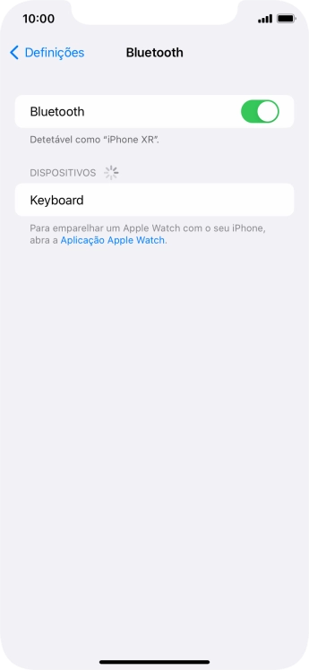 Prima o dispositivo Bluetooth pretendido e siga as indicações no ecrã para emparelhar o dispositivo pretendido com o telefone.