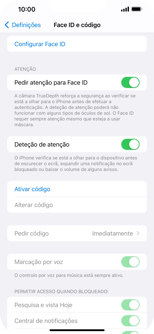 Prima Ativar código e introduza um código de bloqueio do telefone à escolha duas vezes de seguida.