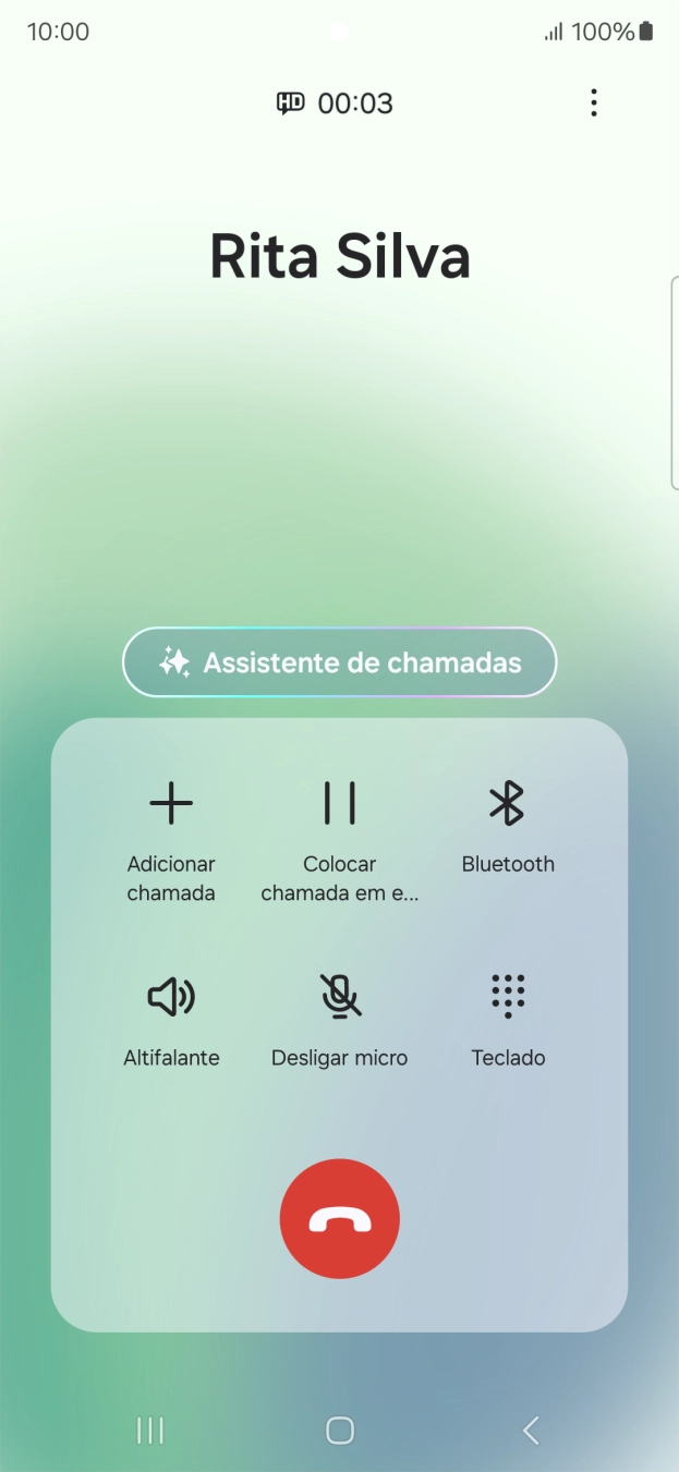 Prima Assistente de chamadas durante uma chamada.