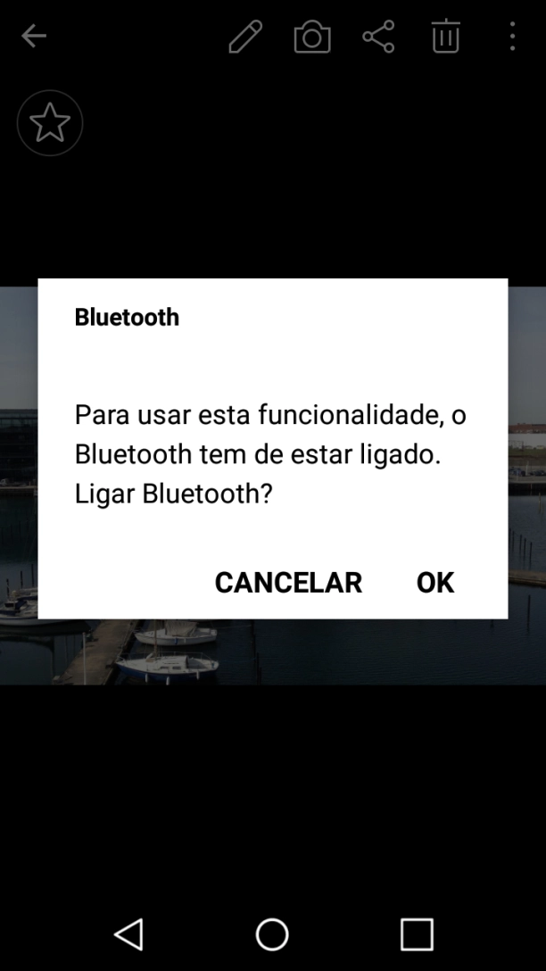 Se o Bluetooth estiver desativado, prima OK para ativá-lo.