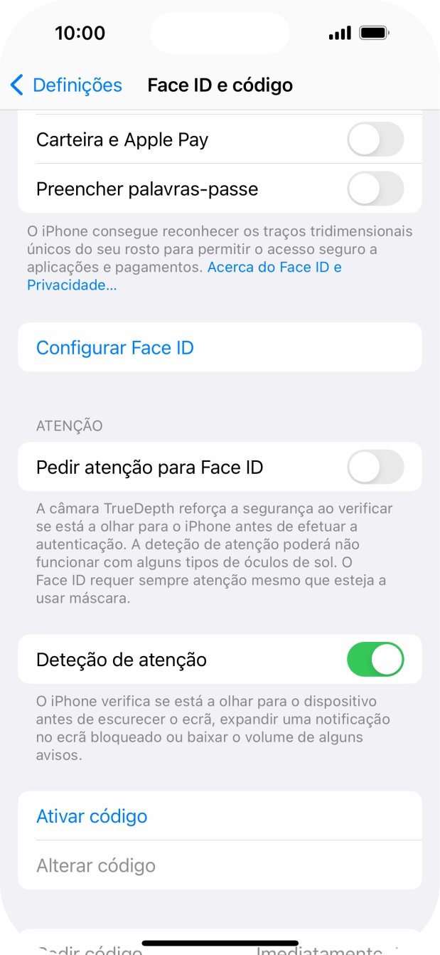 Prima Ativar código e introduza um código de bloqueio do telefone à escolha duas vezes de seguida.