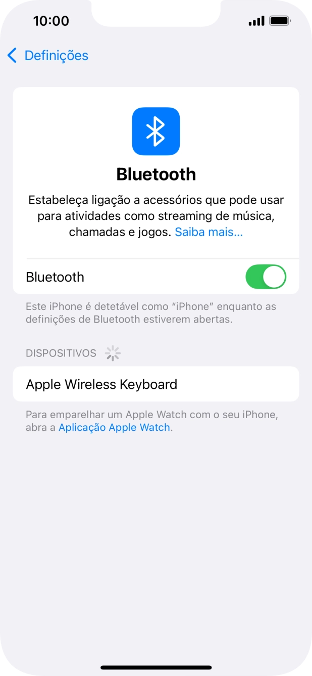 Prima o dispositivo Bluetooth pretendido e siga as indicações no ecrã para emparelhar o dispositivo pretendido com o telefone.