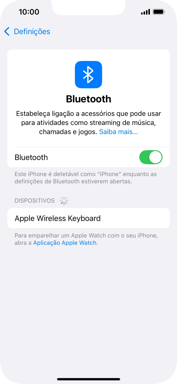 Prima o dispositivo Bluetooth pretendido e siga as indicações no ecrã para emparelhar o dispositivo pretendido com o telefone.