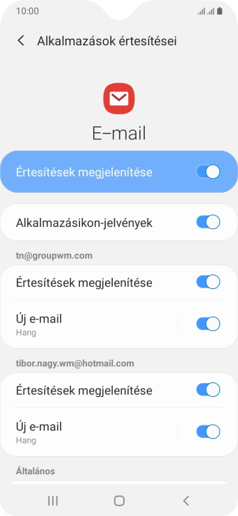 Kattints a kiválasztott e-mail-fiók alatt az „Értesítések megjelenítése” melletti csúszkára a funkció be- vagy kikapcsolásához.