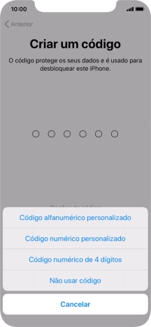 Siga as indicações no ecrã para ativar a utilização do código de bloqueio do telefone ou prima Não usar código.