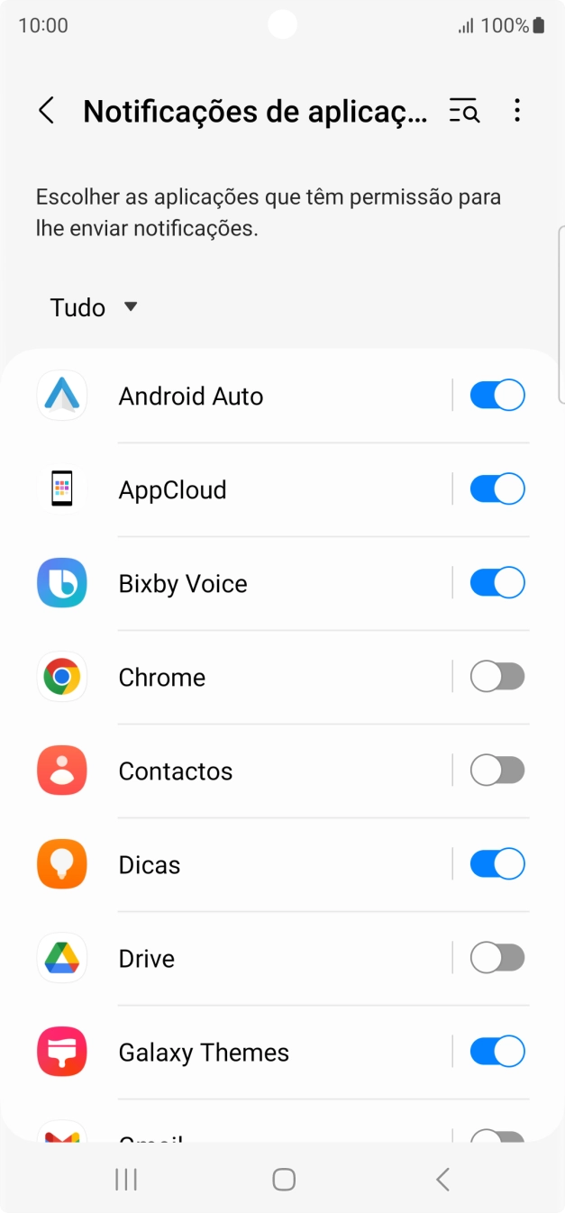 Prima a lista suspensa.