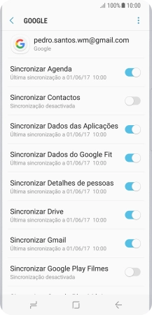 Prima o indicador junto a 