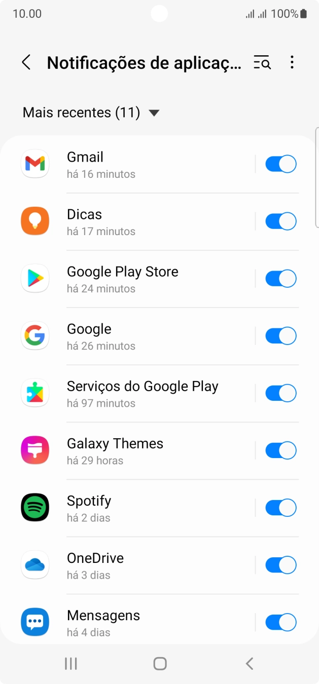 Prima a lista suspensa.