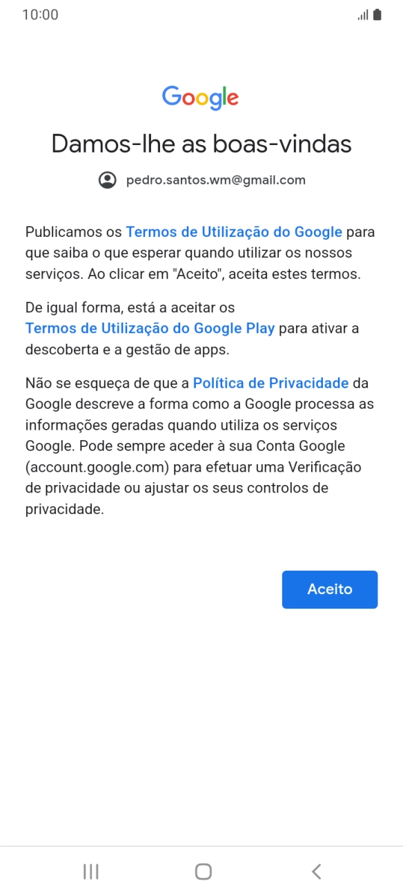 Prima Aceito e siga as indicações no ecrã para escolher as definições da conta Google.