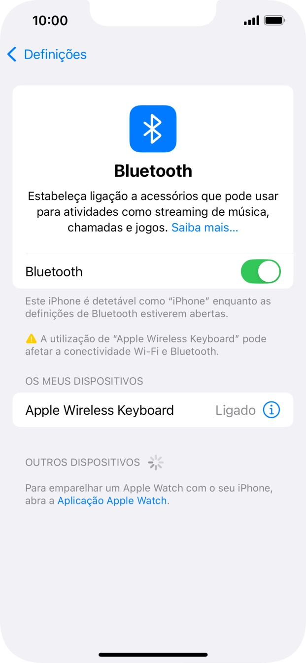 Para voltar ao ecrã inicial, deslize o dedo de baixo para cima a partir da base do ecrã.