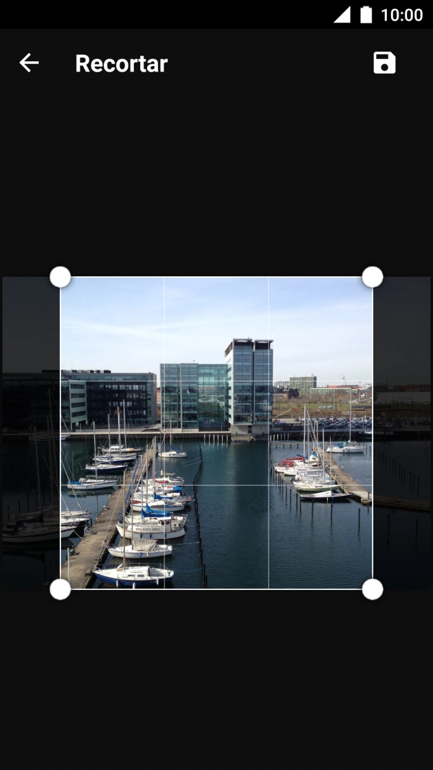 Arraste a moldura até à posição pretendida para escolher a secção desejada e prima o ícone para guardar.