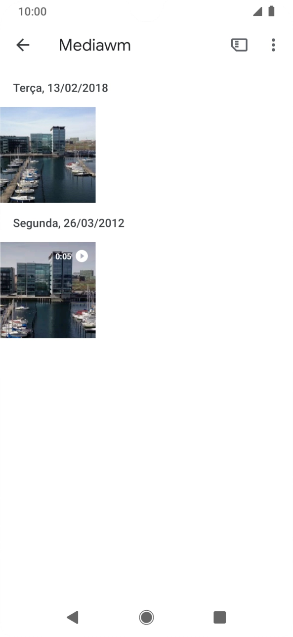 Prima durante um momento a imagem ou o clipe de vídeo pretendido.