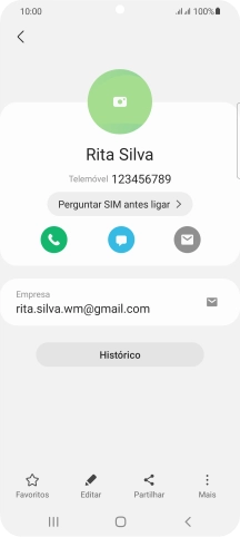 Prima o ícone de chamada junto ao cartão SIM pretendido.