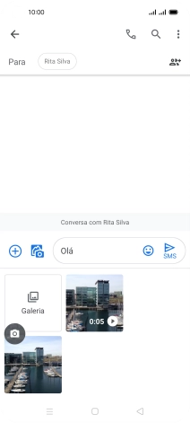 Prima Galeria e vá até à pasta pretendida.