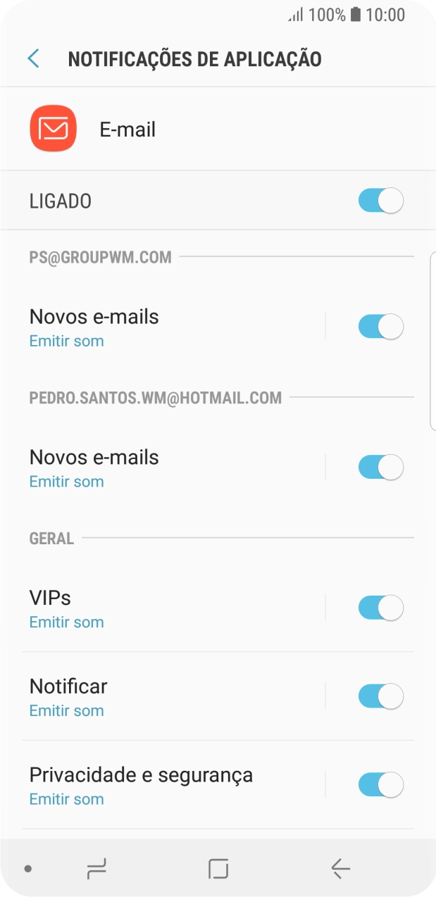 Prima o indicador sob a conta de e-mail pretendida para ativar ou desativar a função.