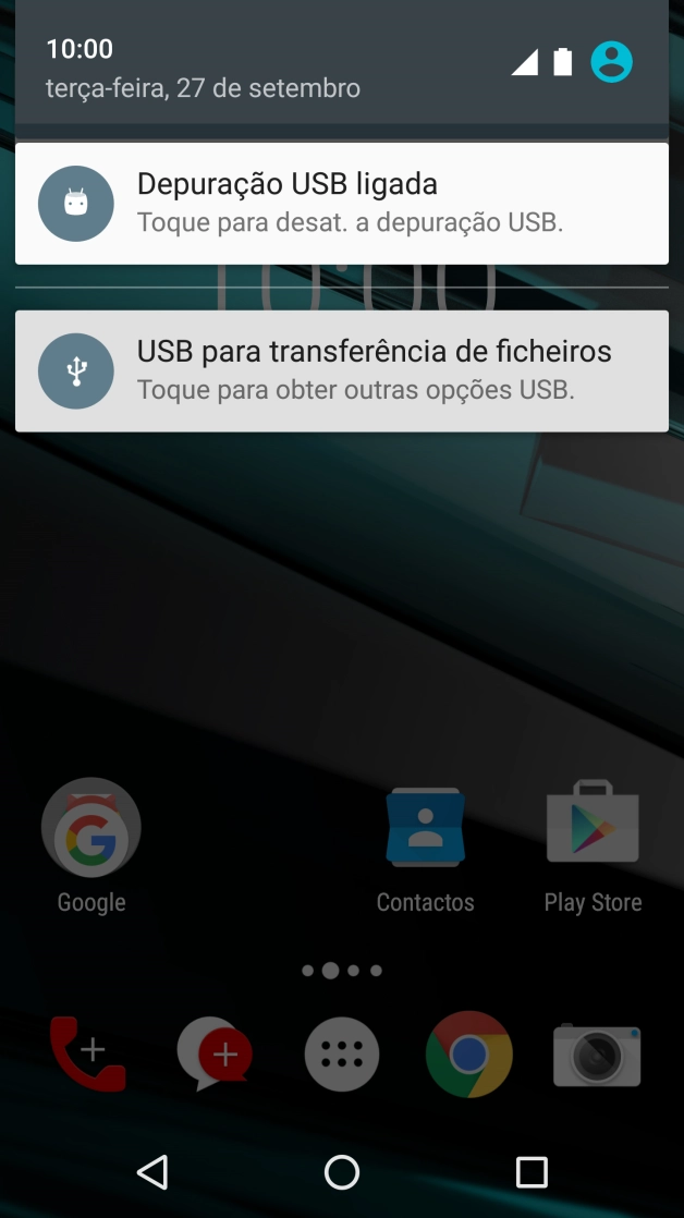 Prima o ícone de USB.