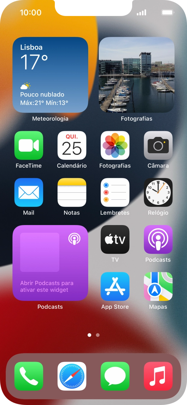 Se utilizar uma pilha de widgets: Deslize o dedo para cima ou para baixo na pilha para escolher o widget pretendido.