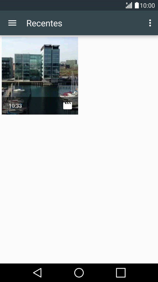 Deslize o dedo sobre o ecrã da esquerda para a direita.