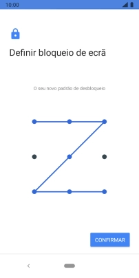 Repita o código de bloqueio do telefone escolhido e prima CONFIRMAR.